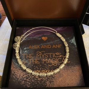 Alex & Ani Silver Bracelet Holiday 2016 never worn